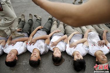 中国魔鬼保镖训练营之称的天骄学院训练组图